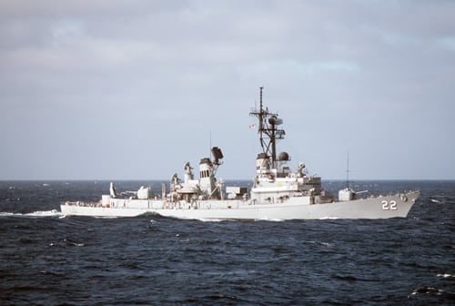 DDG 22 USS Benjamin Stoddert Photograph 3